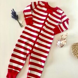 Hanna Andersson 6-12 month pajamas. Used excellent condition. No stains, holes.
